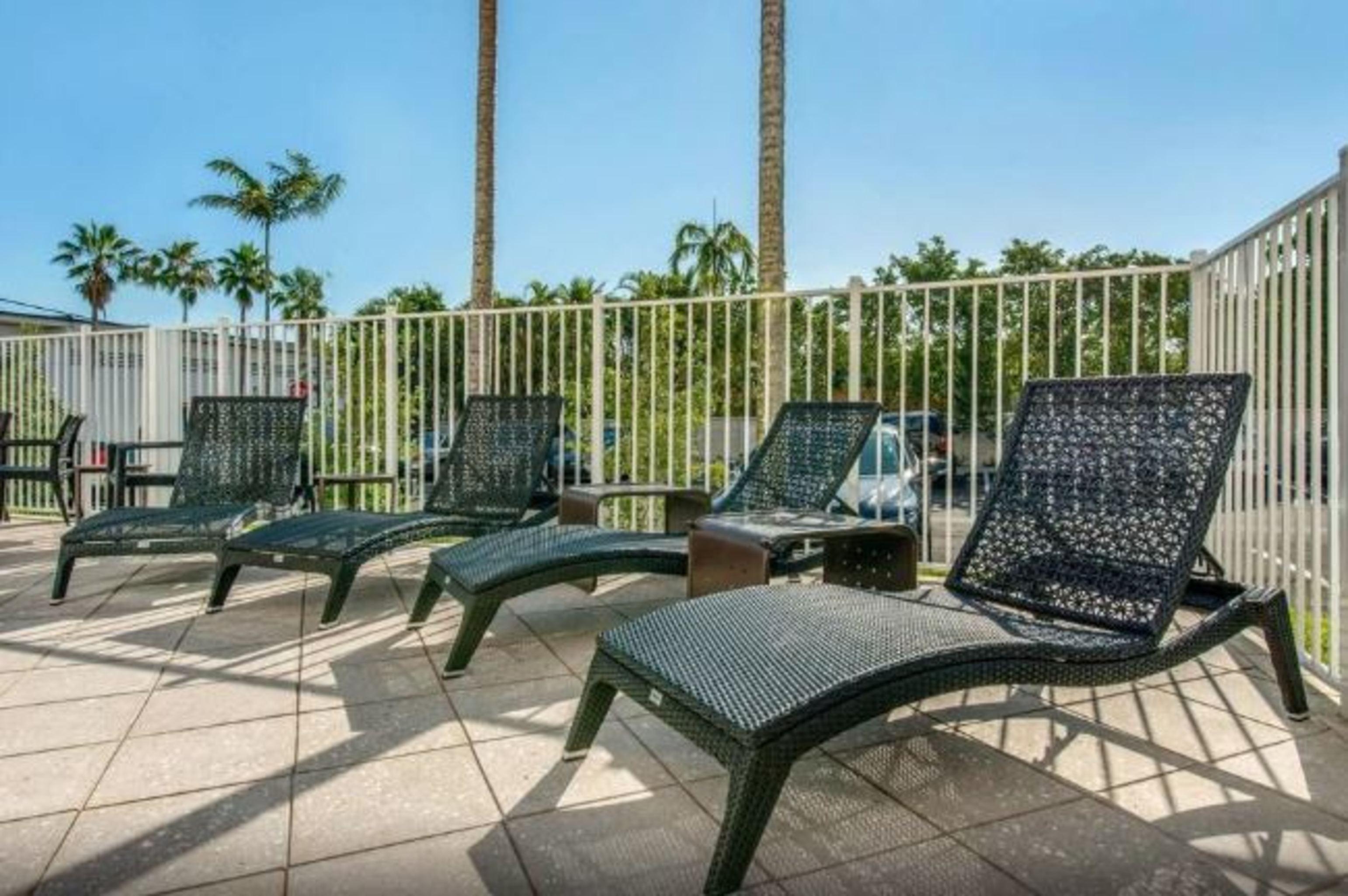 Comfort Suites Fort Lauderdale Airport & Cruise Port Dania Beach Exteriör bild