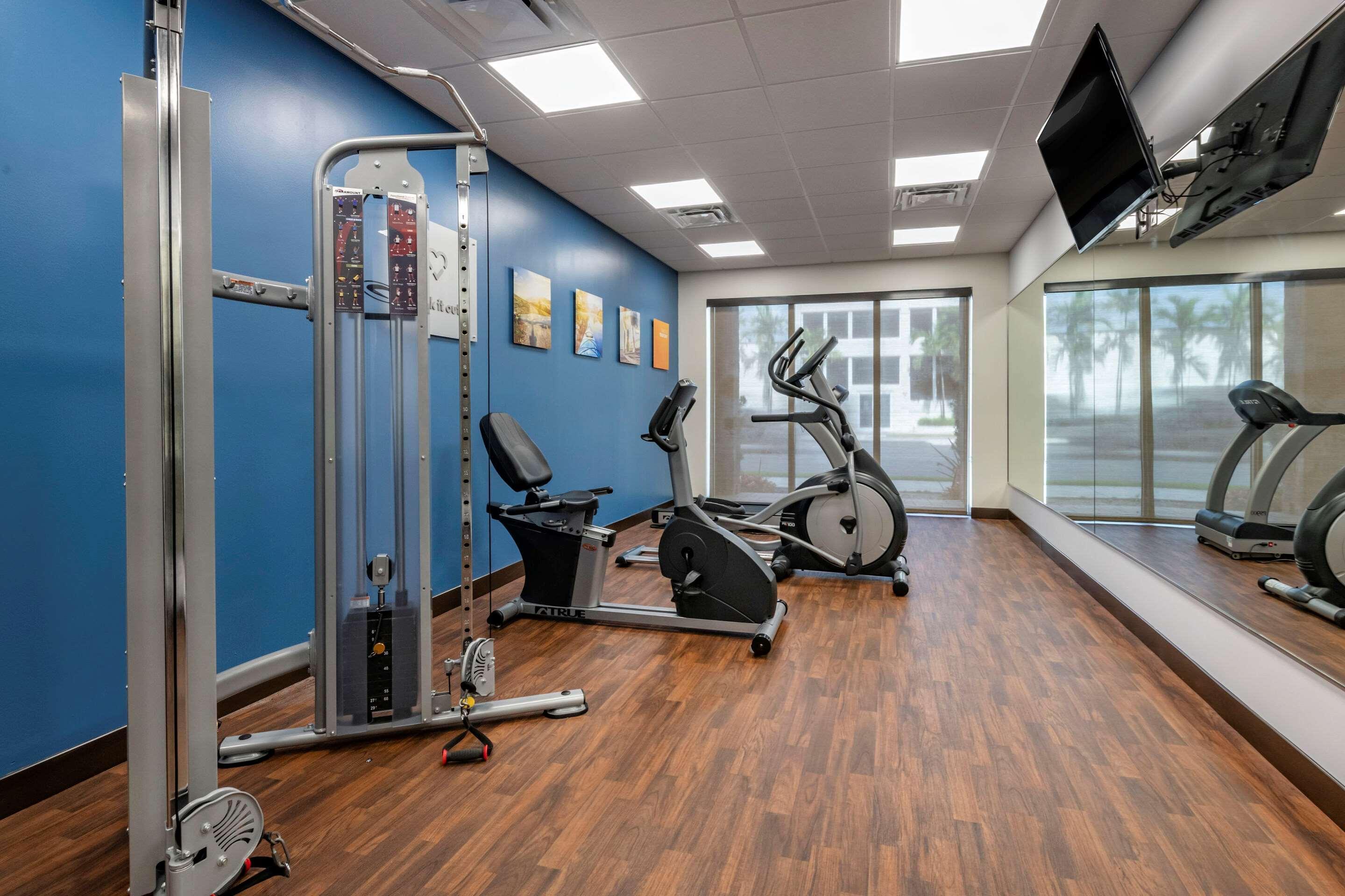 Comfort Suites Fort Lauderdale Airport & Cruise Port Dania Beach Exteriör bild